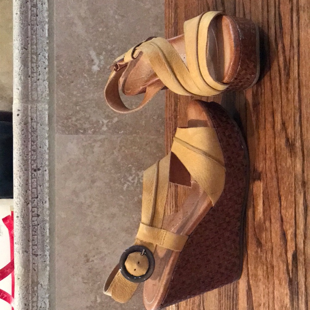 Maya 4” baksetwaeave wedge sandals